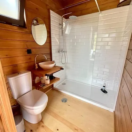 Mountain Eco Shelter 4 *