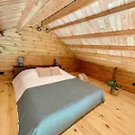 Οργανωμένο κάμπινγκ Mountain Eco Shelter 4